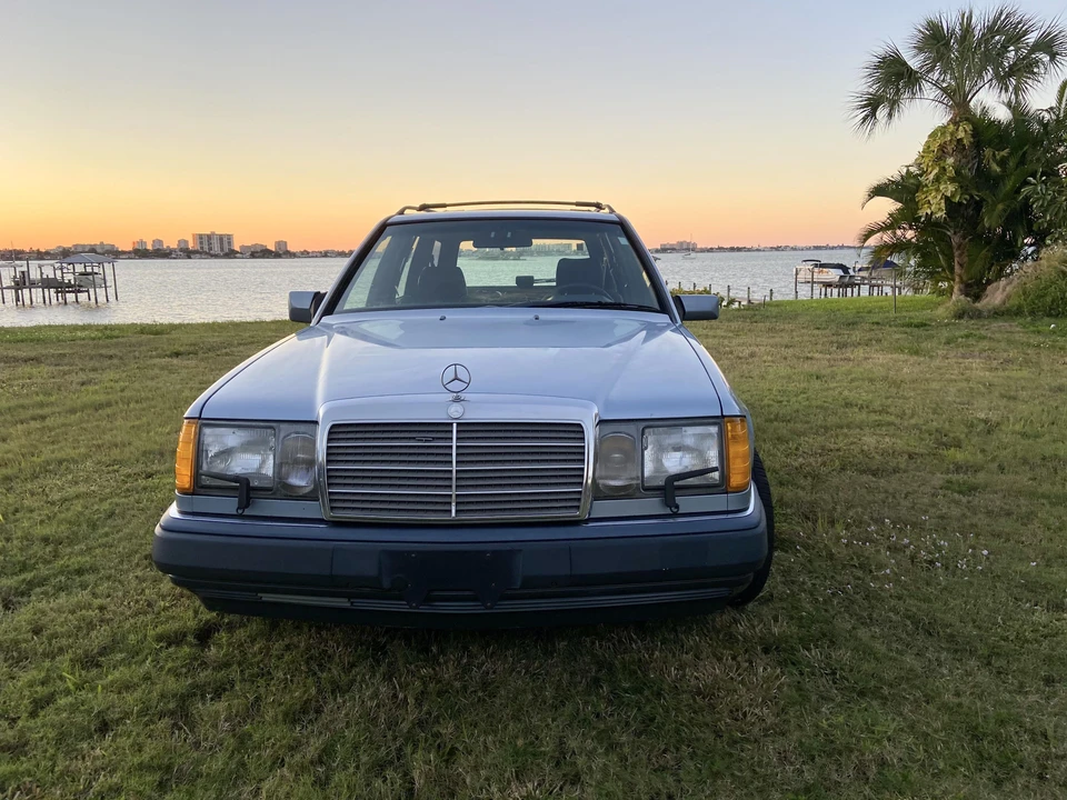 1991 Mercedes-Benz W124 E-Class - Image 2 of 31