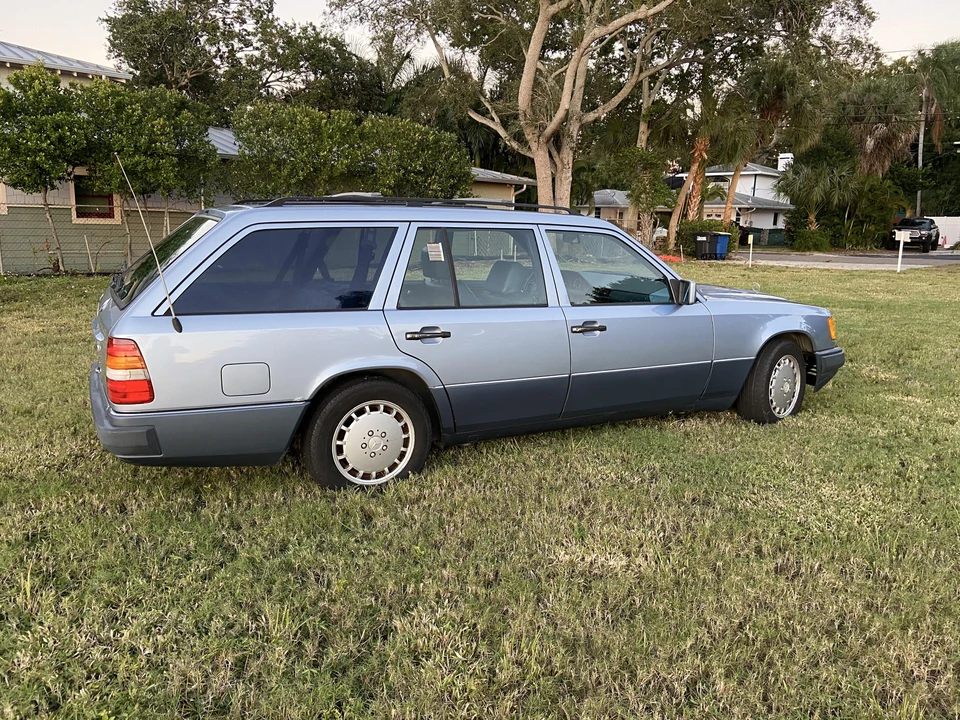 1991 Mercedes-Benz W124 E-Class - Image 10 of 31