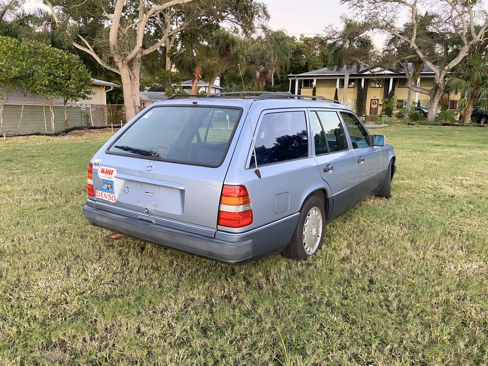 1991 Mercedes-Benz W124 E-Class - Image 9 of 31