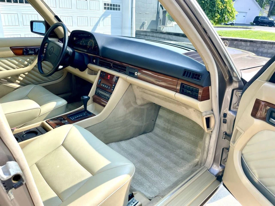 1991 Mercedes-Benz W124 E-Class - Image 29 of 31