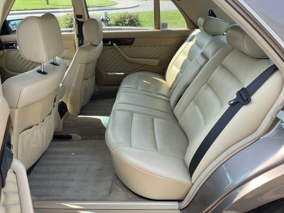 1991 Mercedes-Benz W124 E-Class - Image 25 of 31