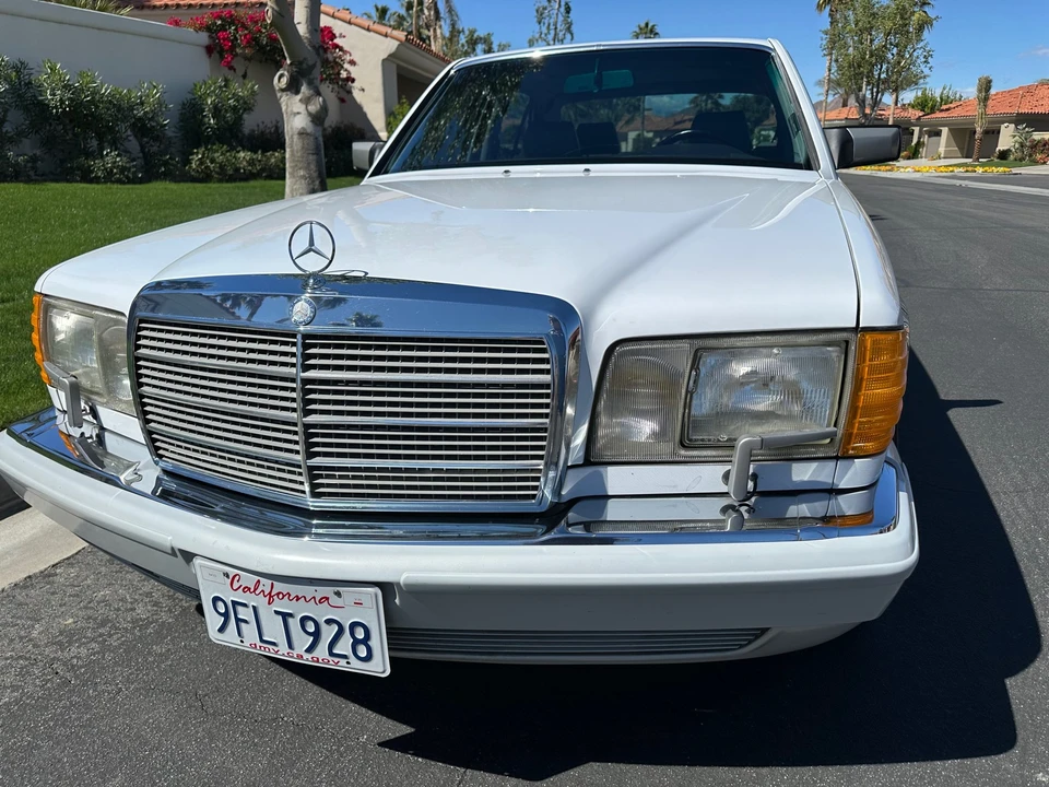 1991 Mercedes-Benz W126 S-Class Sedan - Image 2 of 31