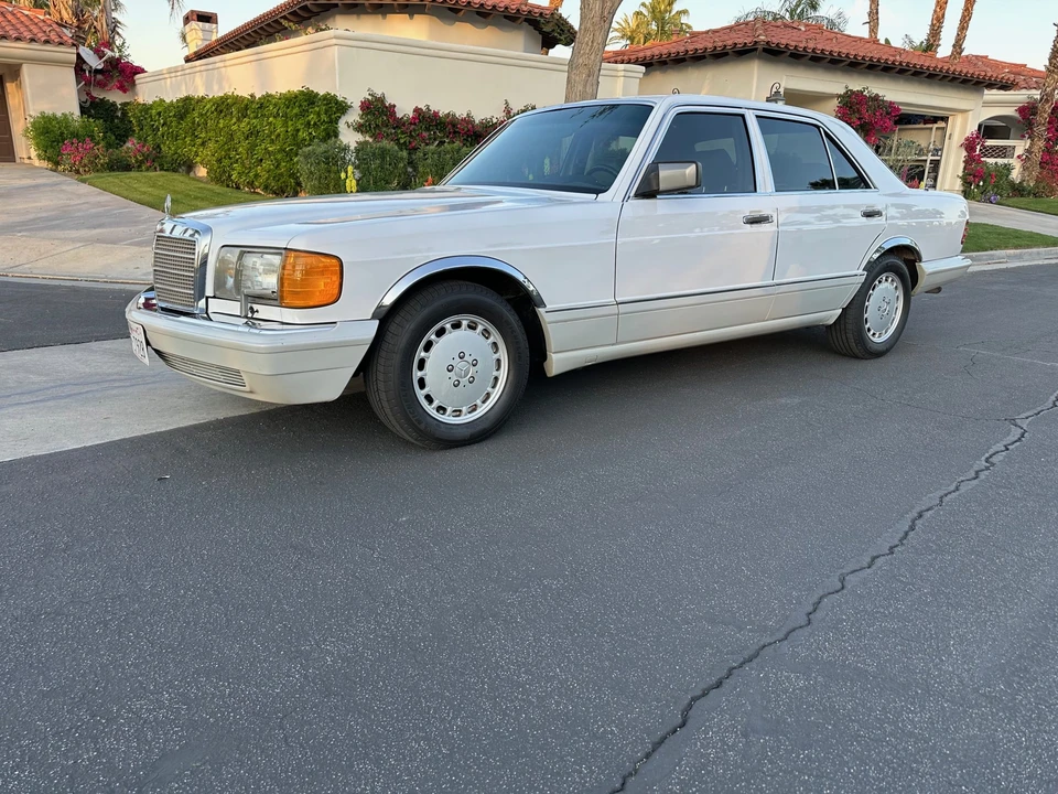 1991 Mercedes-Benz W126 S-Class Sedan - Image 4 of 31