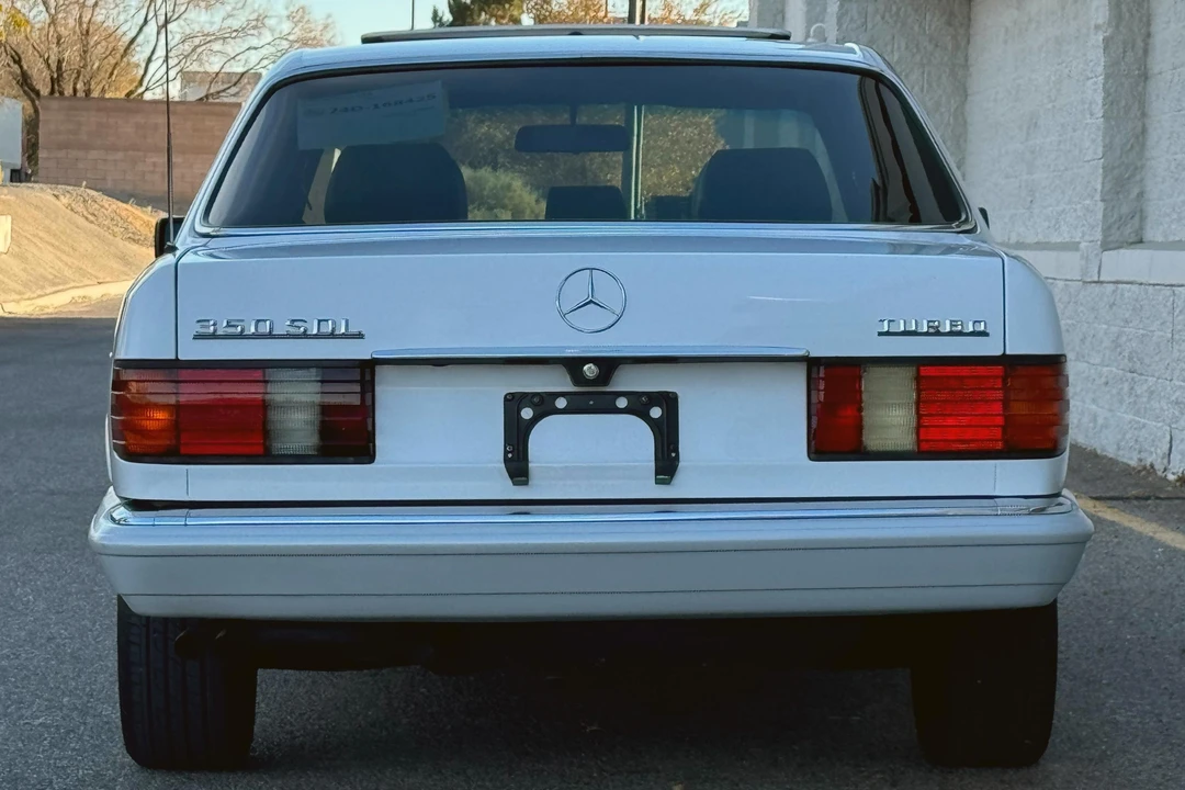 1991 Mercedes-Benz W126 S-Class Sedan - Image 5 of 31