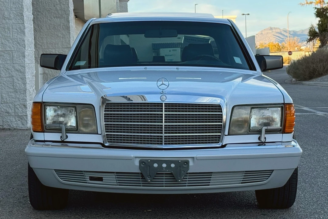 1991 Mercedes-Benz W126 S-Class Sedan - Image 2 of 31