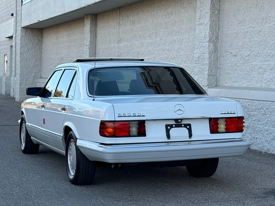 1991 Mercedes-Benz W126 S-Class Sedan - Image 16 of 31