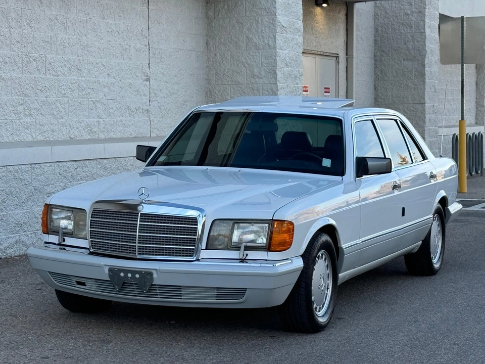 1991 Mercedes-Benz W126 S-Class Sedan - Image 12 of 31