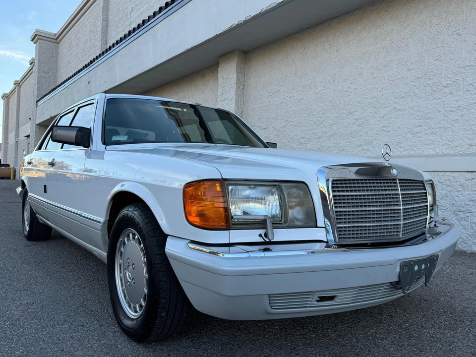 1991 Mercedes-Benz W126 S-Class Sedan - Image 30 of 31