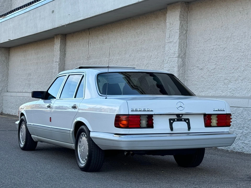 1991 Mercedes-Benz W126 S-Class Sedan - Image 14 of 31