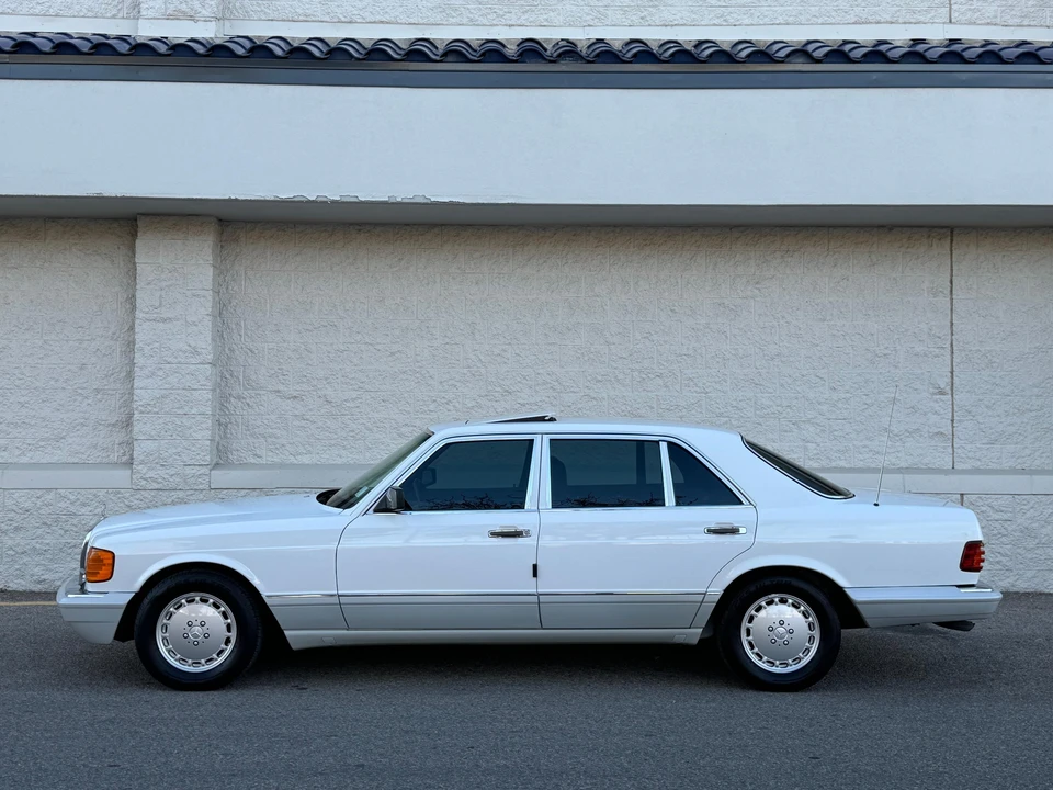 1991 Mercedes-Benz W126 S-Class Sedan - Image 13 of 31