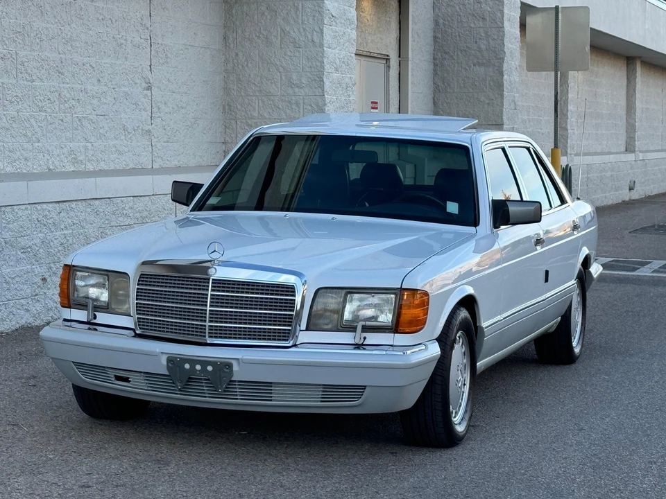 1991 Mercedes-Benz W126 S-Class Sedan - Image 10 of 31