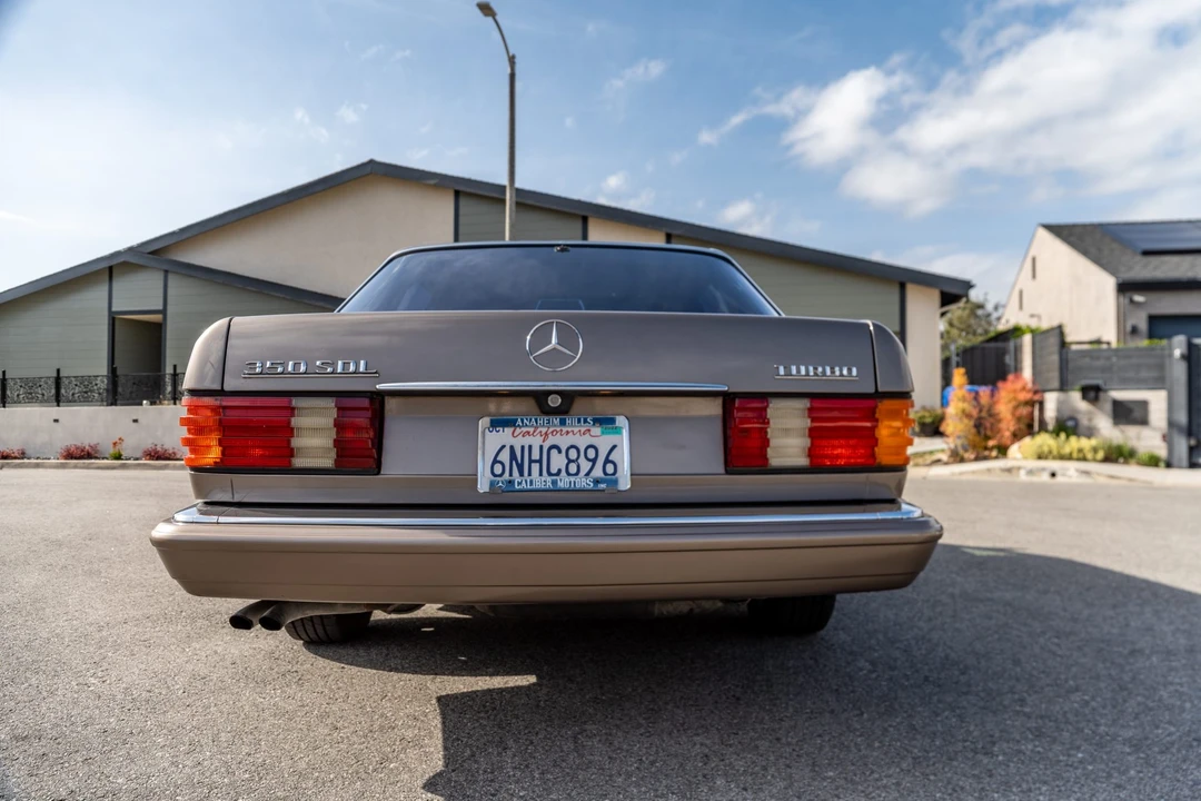 1991 Mercedes-Benz W126 S-Class Sedan - Image 13 of 31