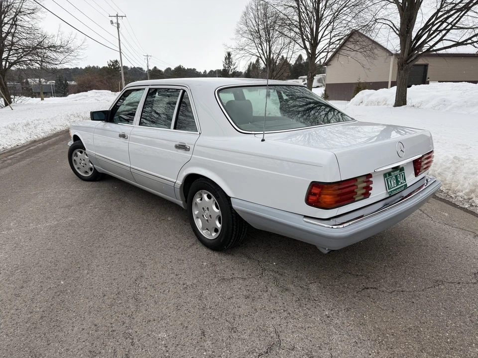 1991 Mercedes-Benz W126 S-Class Sedan - Image 3 of 31
