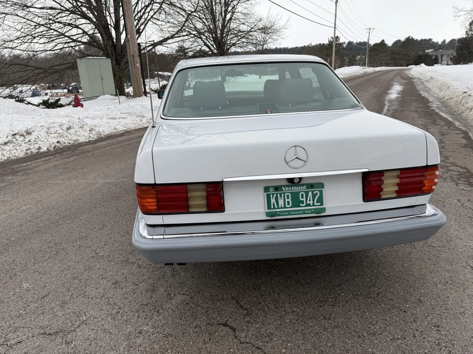 1991 Mercedes-Benz W126 S-Class Sedan - Image 5 of 31