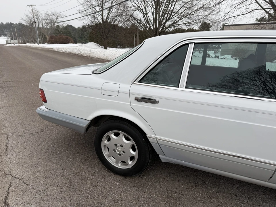 1991 Mercedes-Benz W126 S-Class Sedan - Image 9 of 31