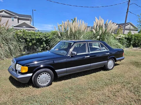 1991 Mercedes-Benz 400 SEL Sedan 4D