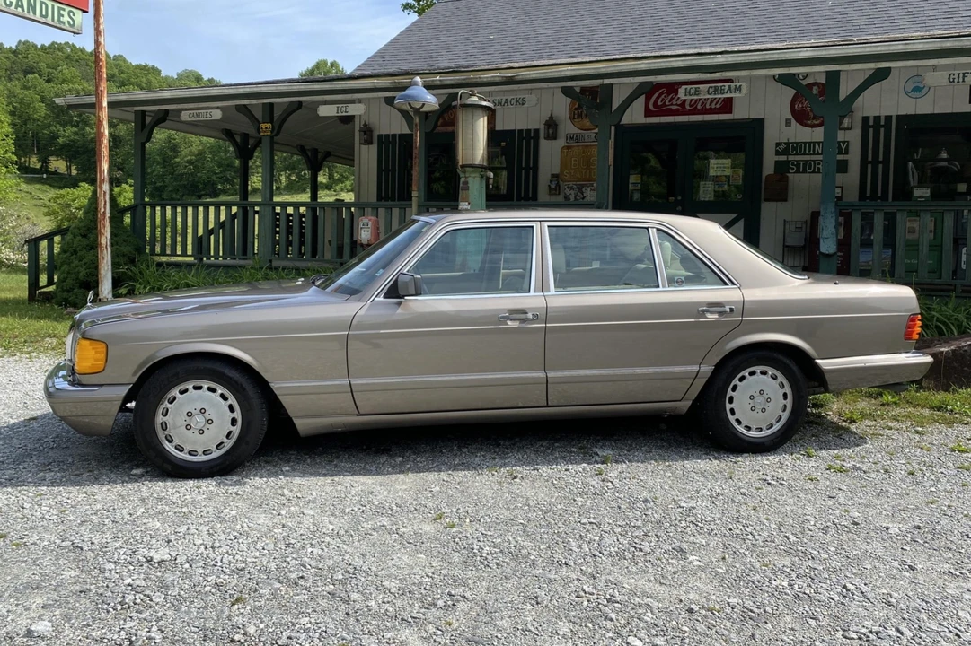 1991 Mercedes-Benz W126 S-Class Sedan - Image 5 of 31