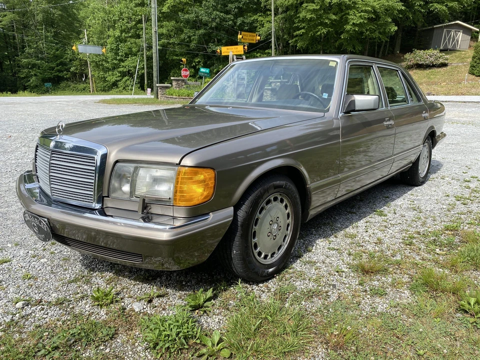 1991 Mercedes-Benz W126 S-Class Sedan - Image 3 of 31