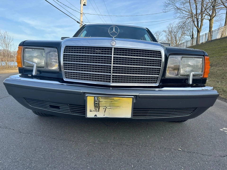1991 Mercedes-Benz W126 S-Class Sedan - Image 8 of 31