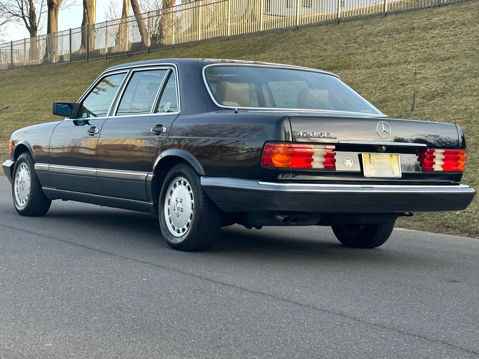 1991 Mercedes-Benz W126 S-Class Sedan - Image 22 of 31