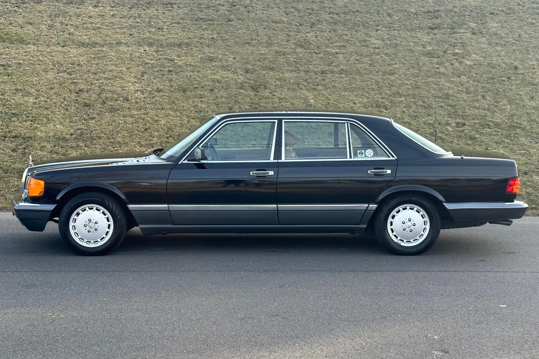 1991 Mercedes-Benz W126 S-Class Sedan - Image 3 of 31