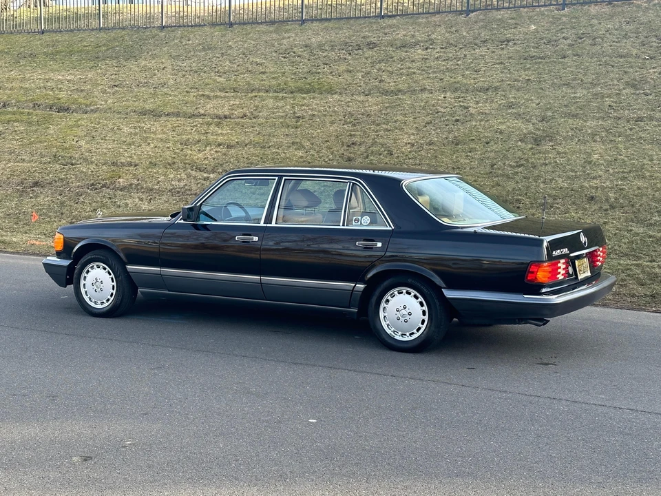 1991 Mercedes-Benz W126 S-Class Sedan - Image 19 of 31