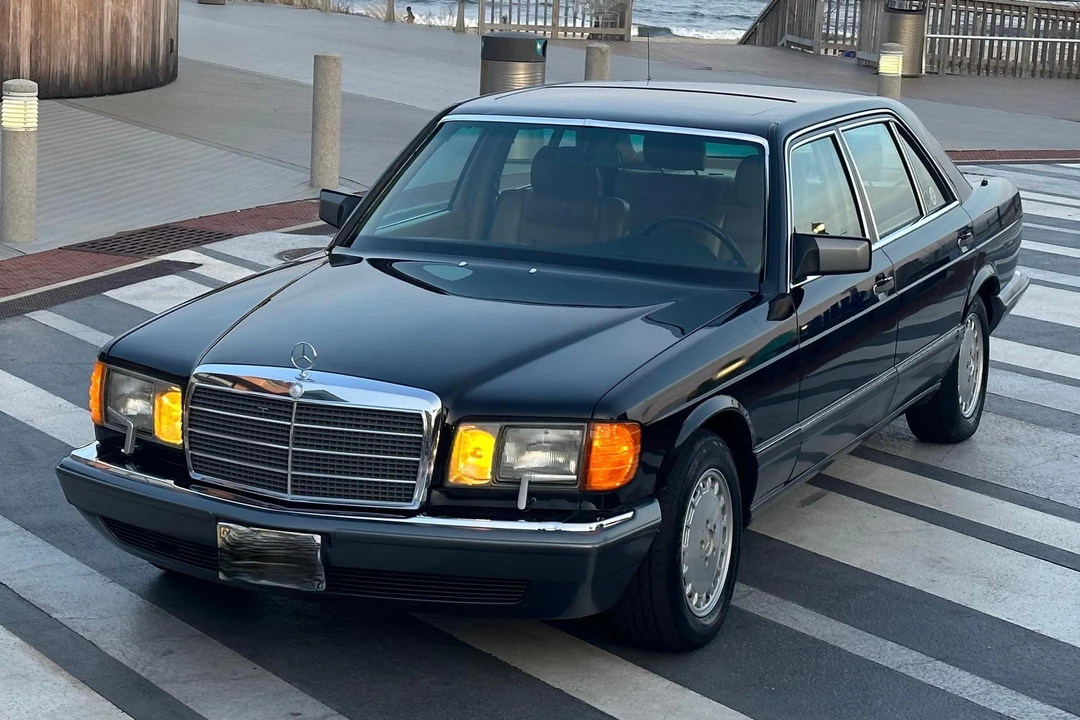 1991 Mercedes-Benz W126 S-Class Sedan - Image 2 of 31