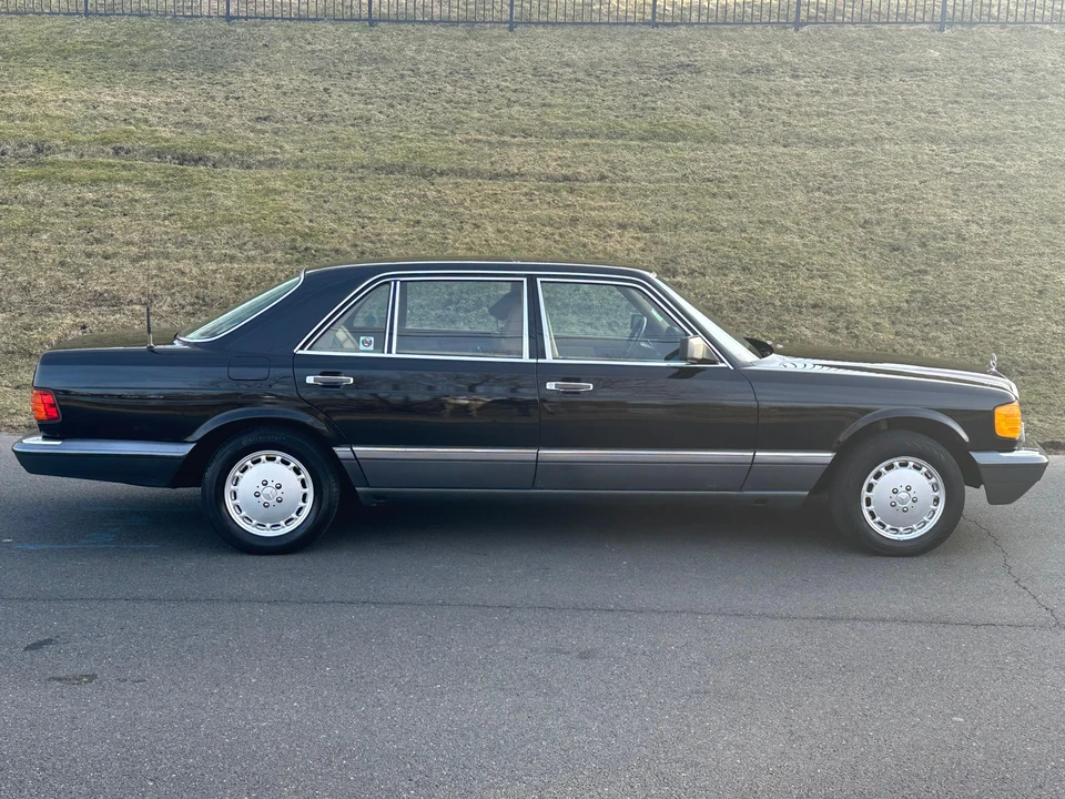 1991 Mercedes-Benz W126 S-Class Sedan - Image 27 of 31