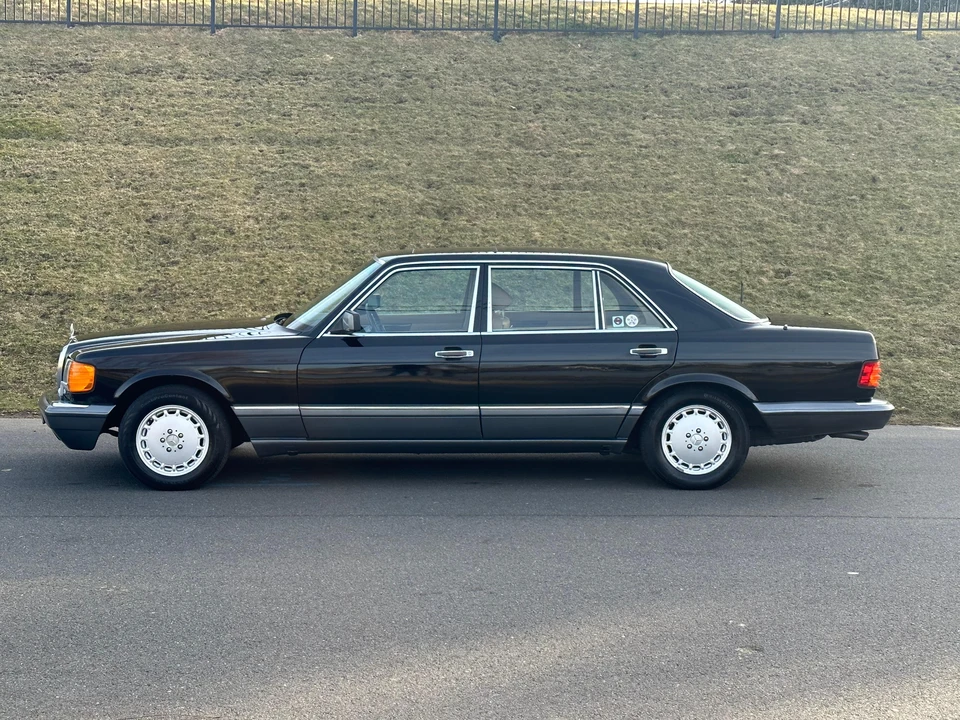 1991 Mercedes-Benz W126 S-Class Sedan - Image 16 of 31