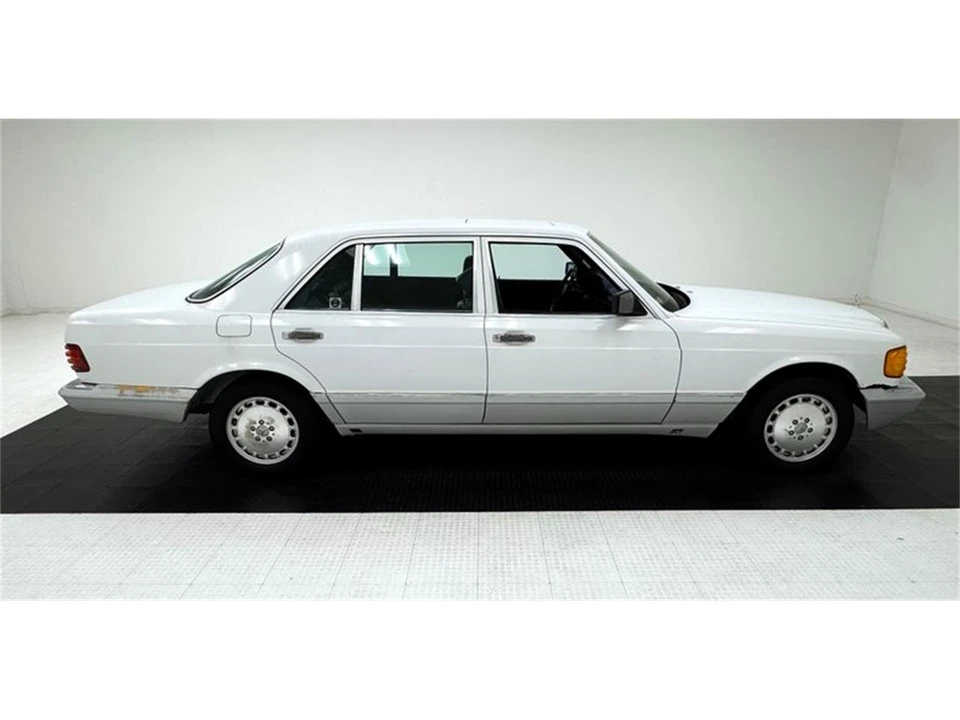 1991 Mercedes-Benz W126 S-Class Sedan - Image 6 of 31
