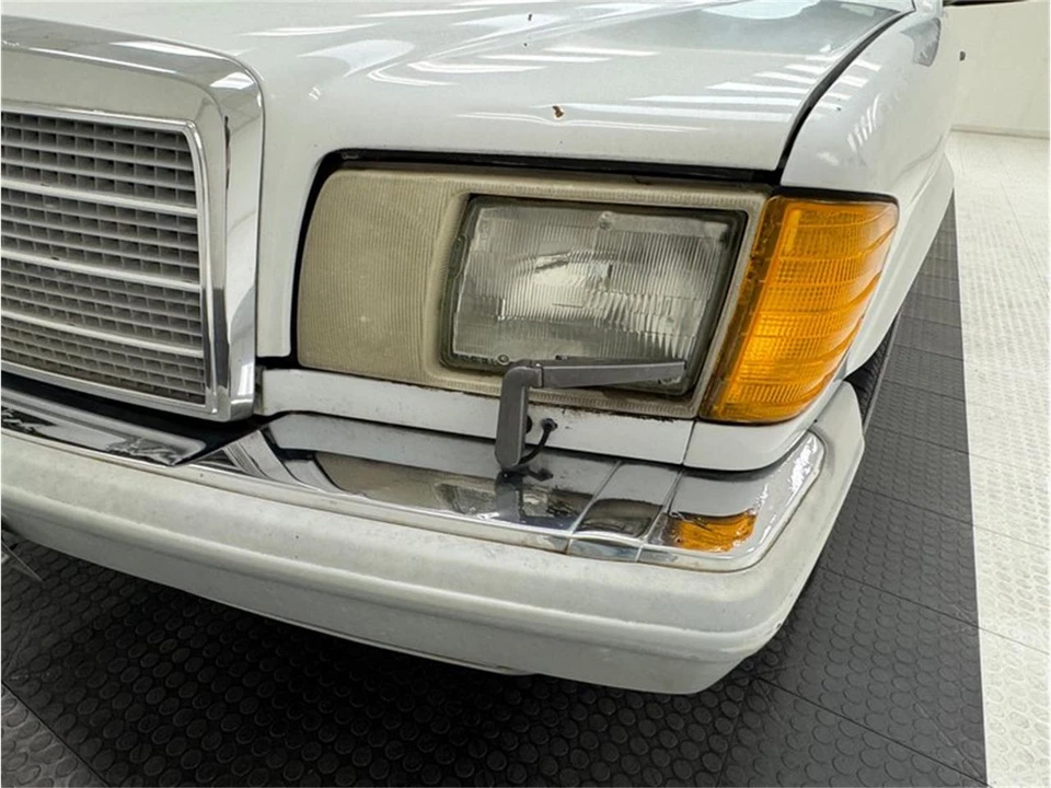 1991 Mercedes-Benz W126 S-Class Sedan - Image 11 of 31