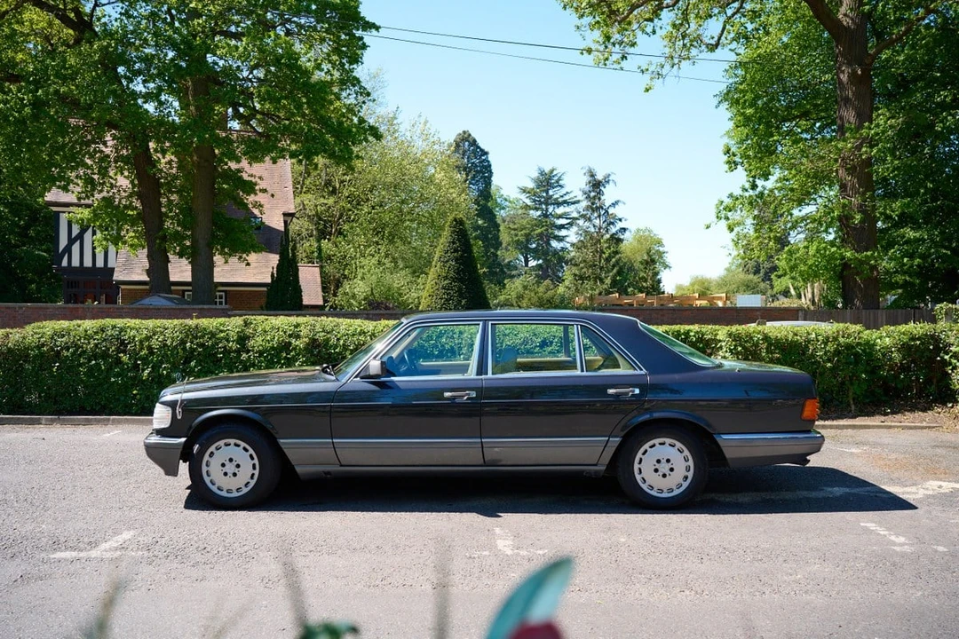 1991 Mercedes-Benz W126 S-Class Sedan - Image 5 of 31