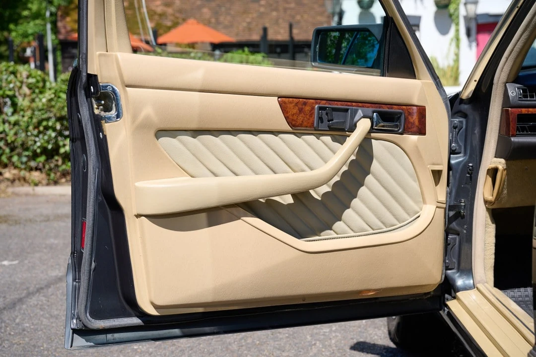 1991 Mercedes-Benz W126 S-Class Sedan - Image 16 of 31