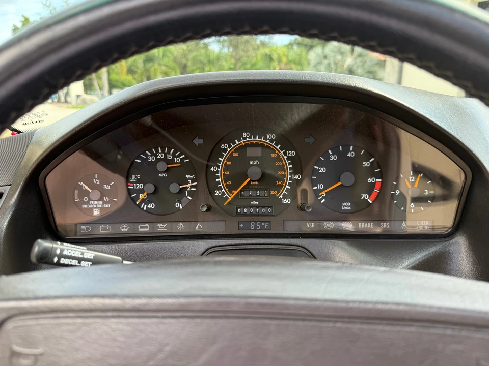 1991 Mercedes-Benz R129 SL-Class - Image 30 of 31