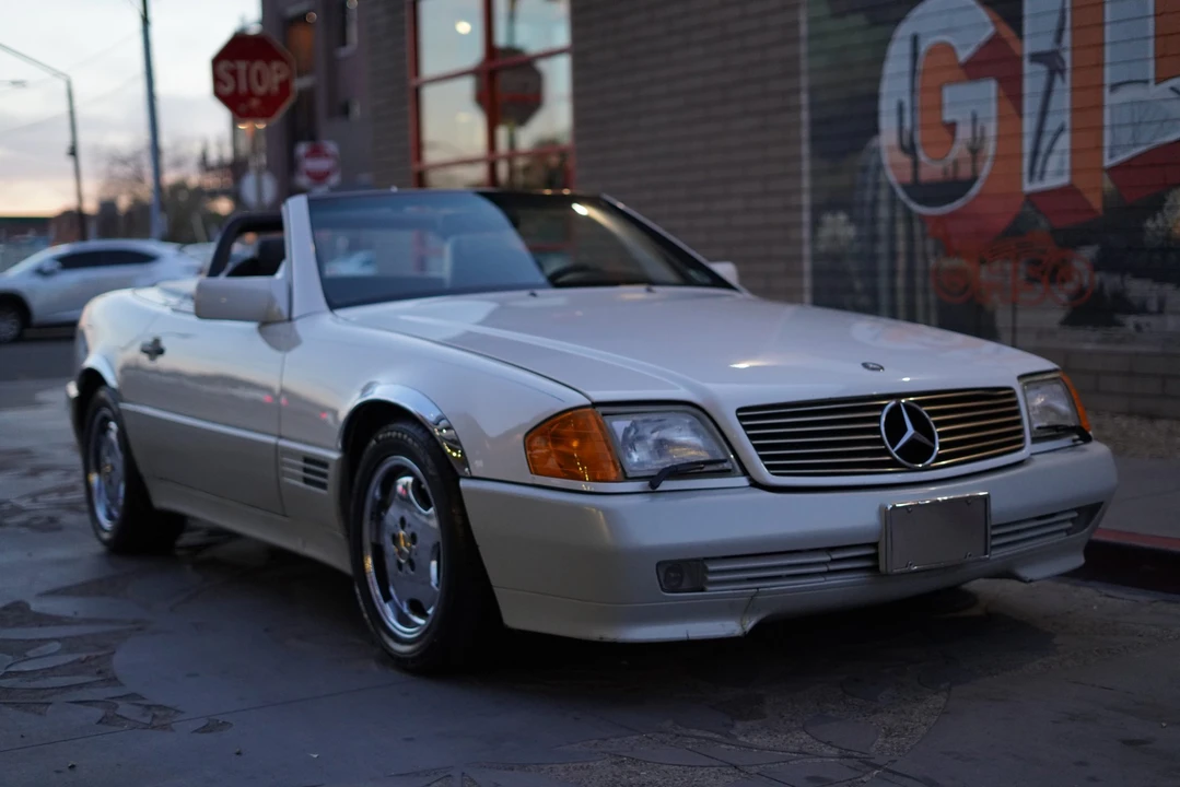 1991 Mercedes-Benz R129 SL-Class - Image 2 of 31