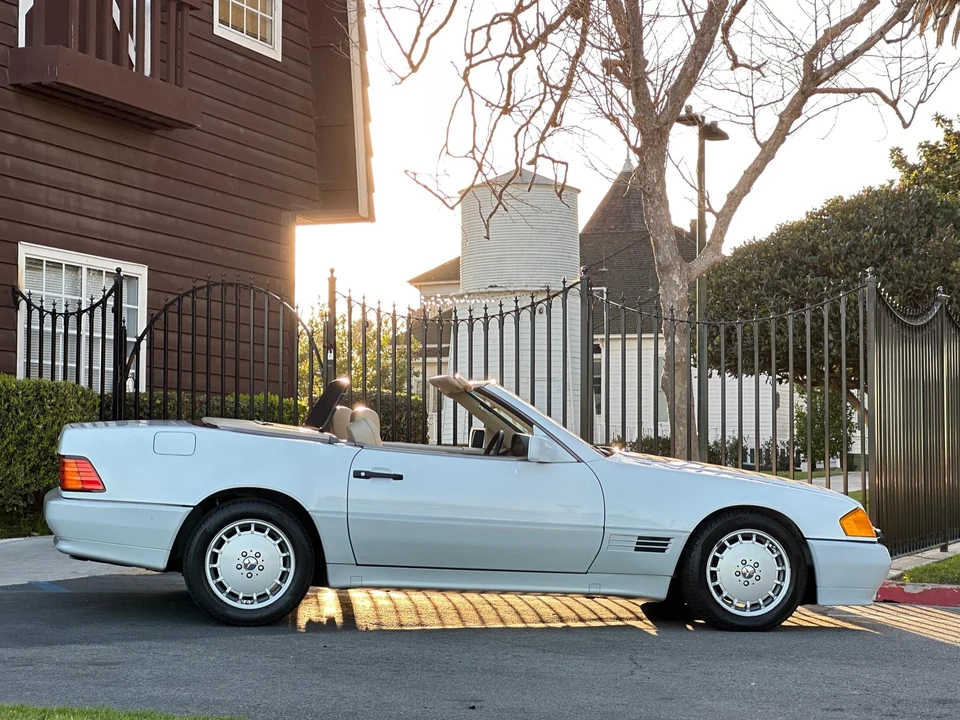 1991 Mercedes-Benz R129 SL-Class - Image 9 of 31
