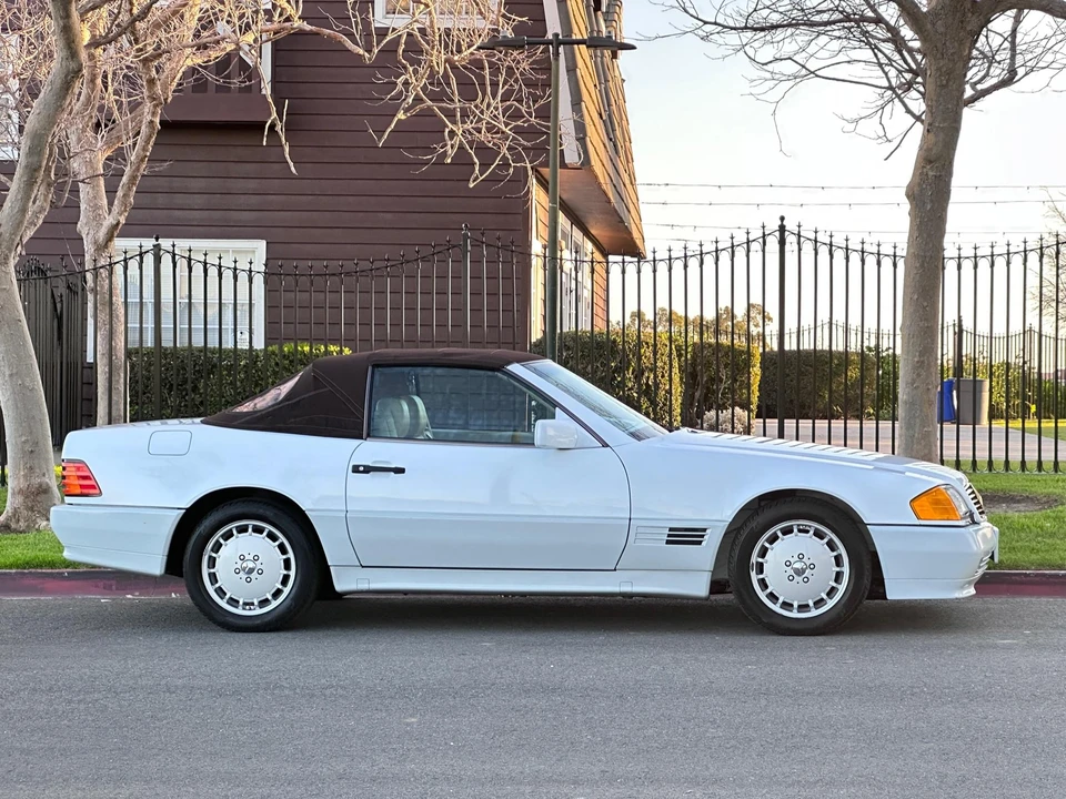 1991 Mercedes-Benz R129 SL-Class - Image 8 of 31