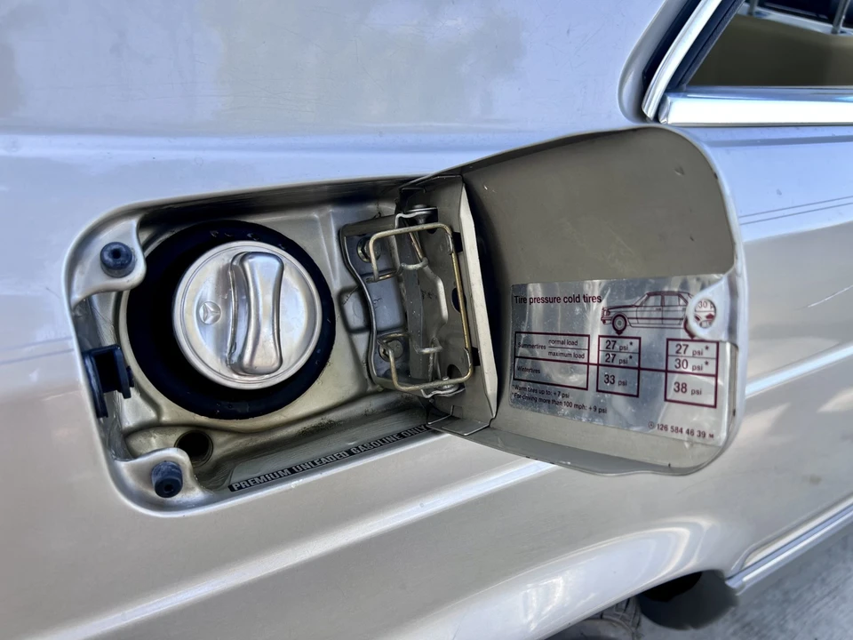 1991 Mercedes-Benz C126 S-Class Coupe - Image 27 of 31