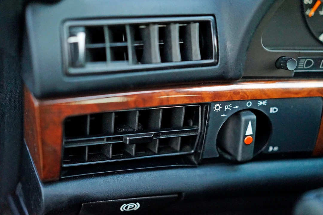 1991 Mercedes-Benz C126 S-Class Coupe - Image 27 of 31