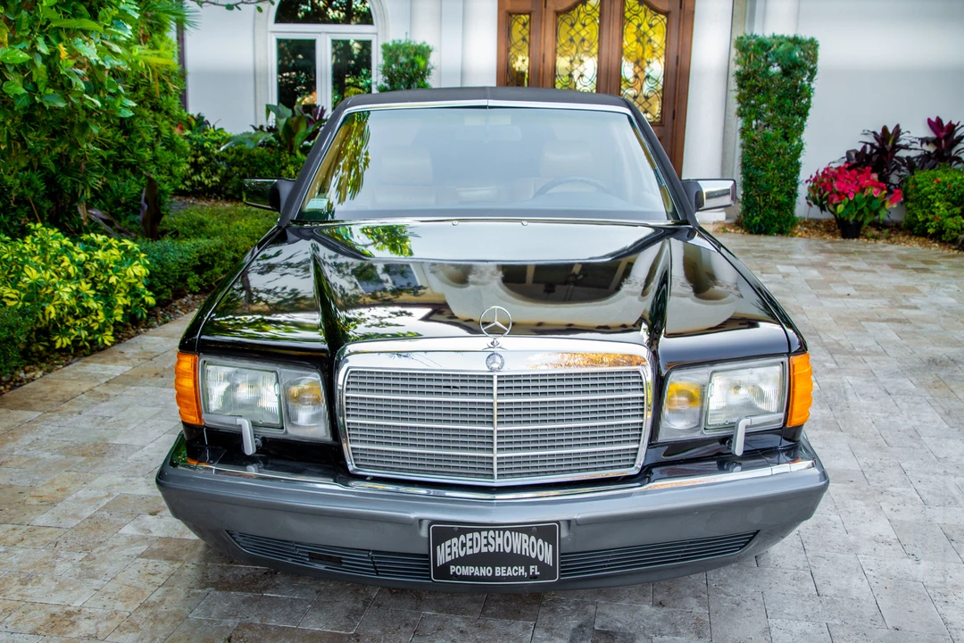 1991 Mercedes-Benz W126 S-Class Sedan - Image 3 of 31