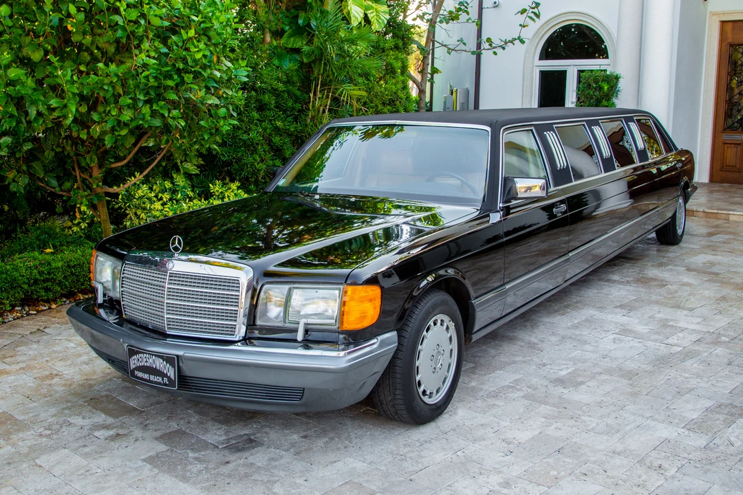 1991 Mercedes-Benz W126 S-Class Sedan - Image 4 of 31