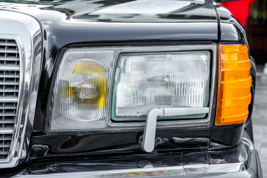 1991 Mercedes-Benz W126 S-Class Sedan - Image 17 of 31