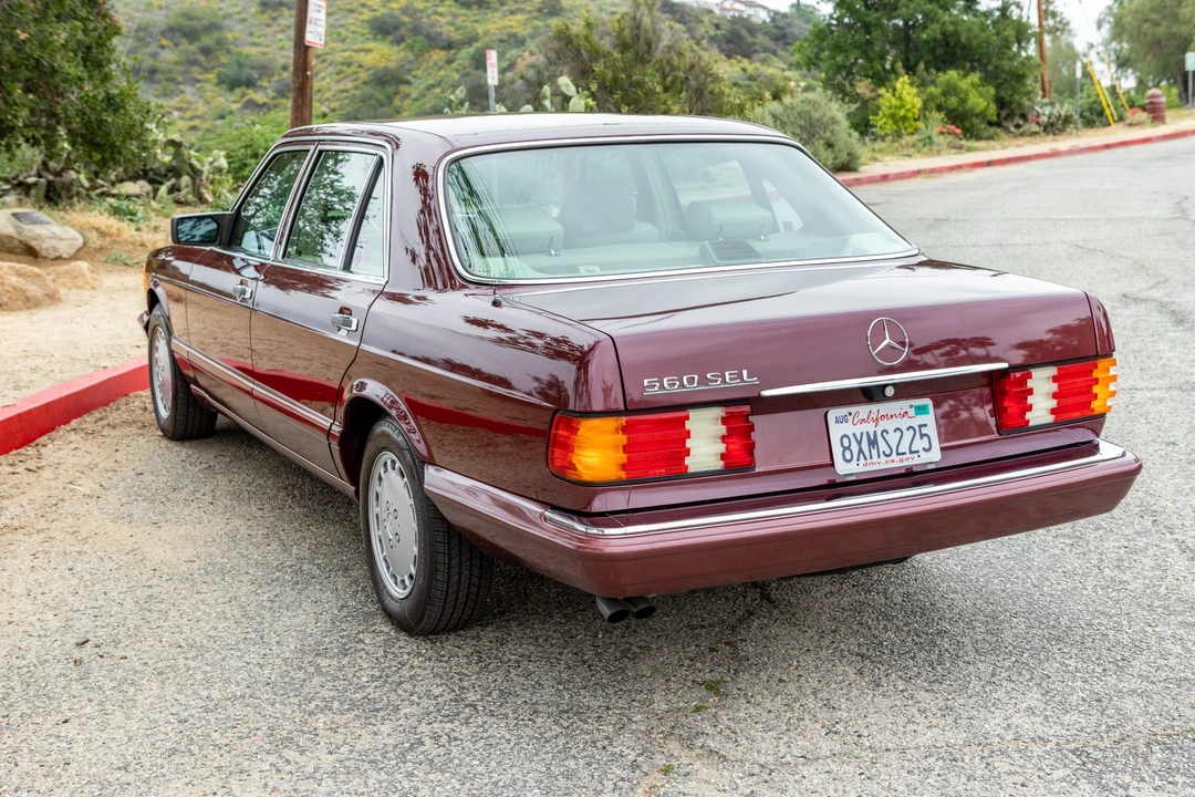 1991 Mercedes-Benz W126 S-Class Sedan - Image 8 of 31