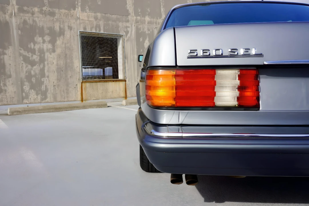 1991 Mercedes-Benz W126 S-Class Sedan - Image 30 of 31