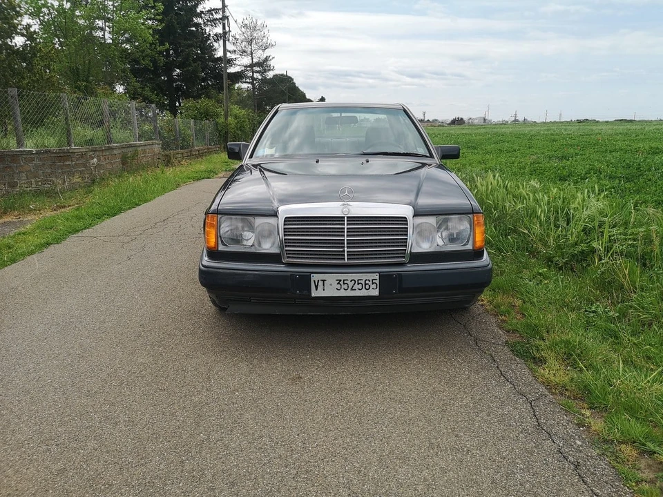 1991 Mercedes-Benz W124 E-Class - Image 11 of 31
