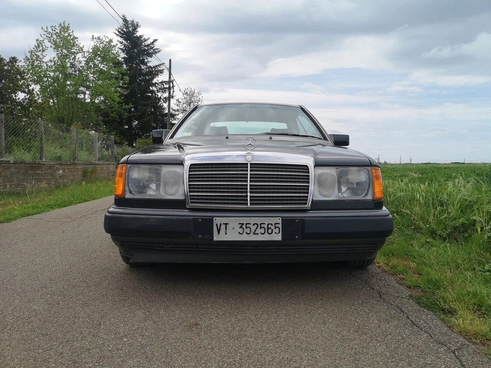 1991 Mercedes-Benz W124 E-Class - Image 13 of 31