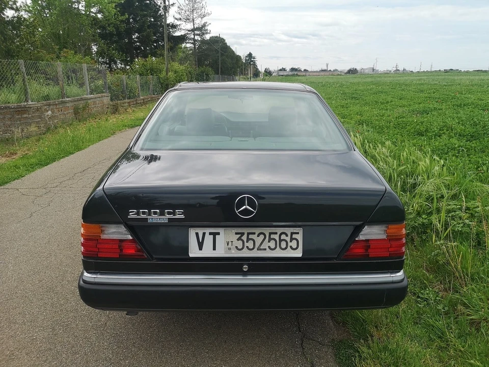 1991 Mercedes-Benz W124 E-Class - Image 18 of 31
