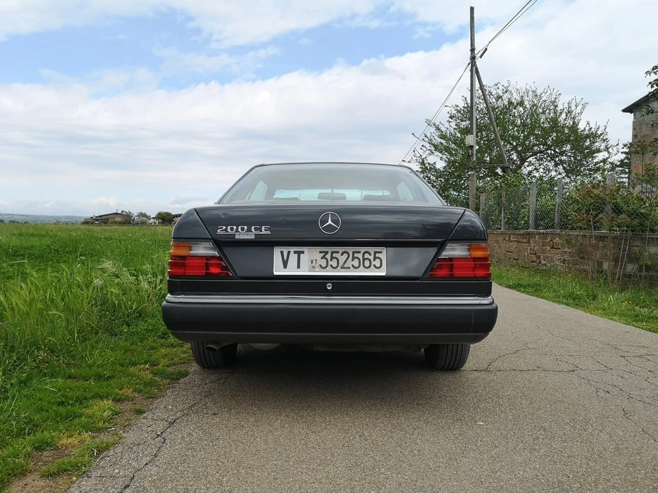 1991 Mercedes-Benz W124 E-Class - Image 9 of 31