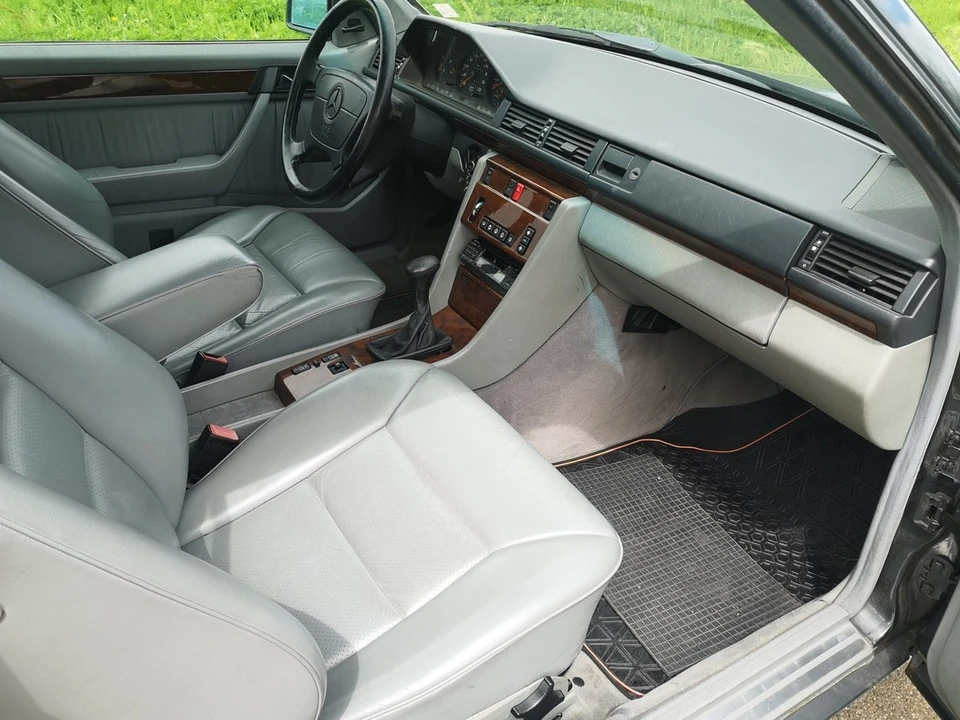 1991 Mercedes-Benz W124 E-Class - Image 30 of 31