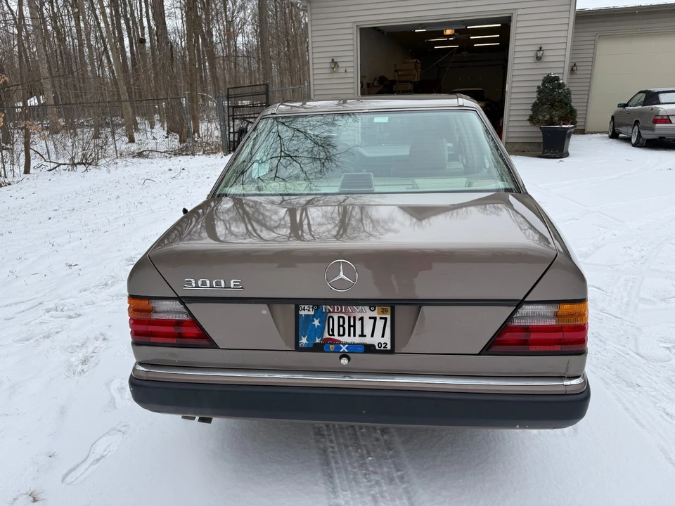 1991 Mercedes-Benz W124 E-Class - Image 8 of 21